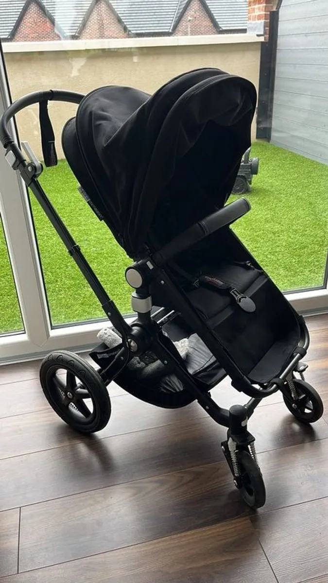 Bugaboo Cameleon 3 + car seat/ iso fix - Bassinet + Raincover + Footmuff + Parasol - Image 1