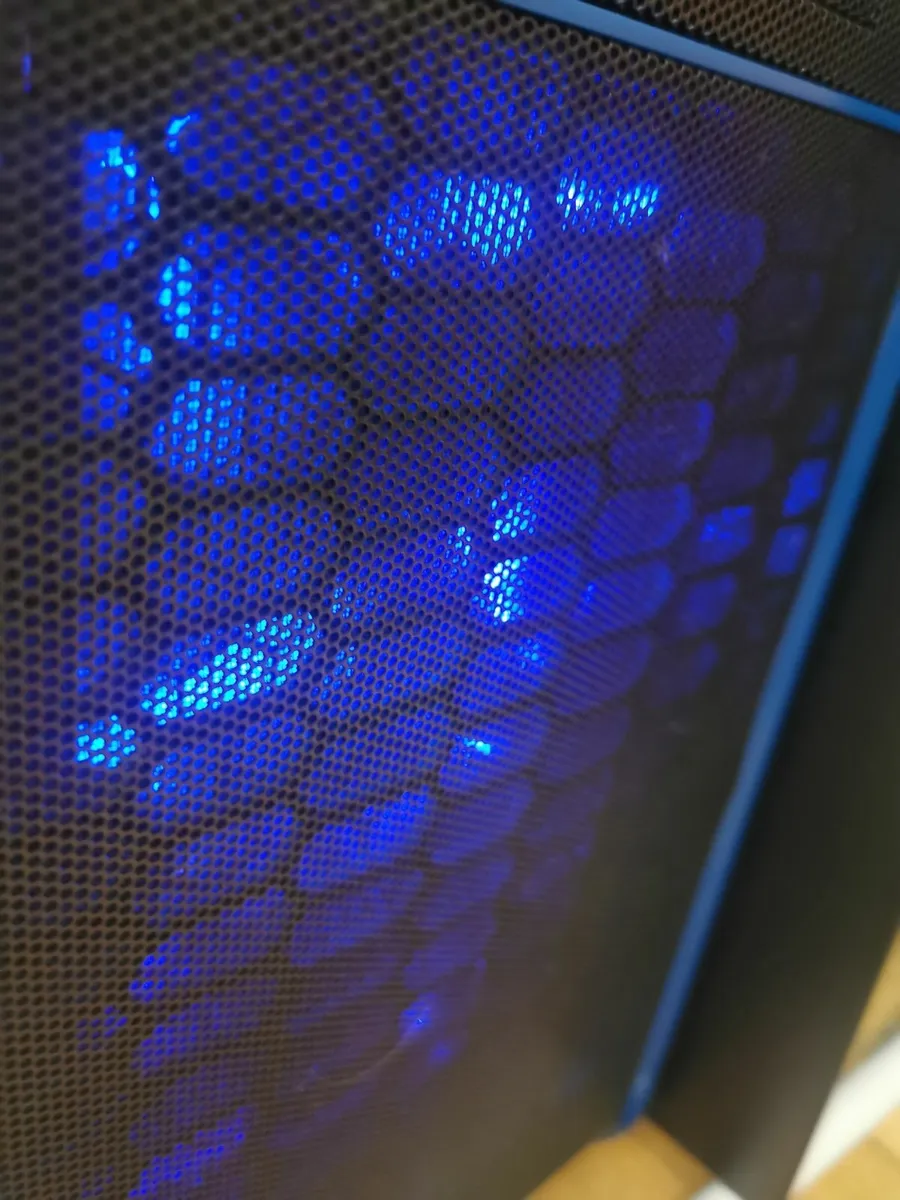 FAST PC GAMING COMPUTER MONITOR PC - Image 2