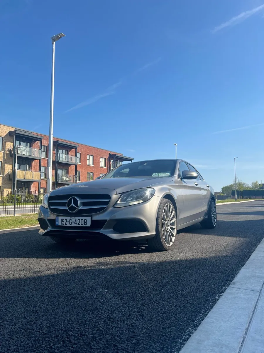 Mercedes Benz c class 2015 automatic - Image 3