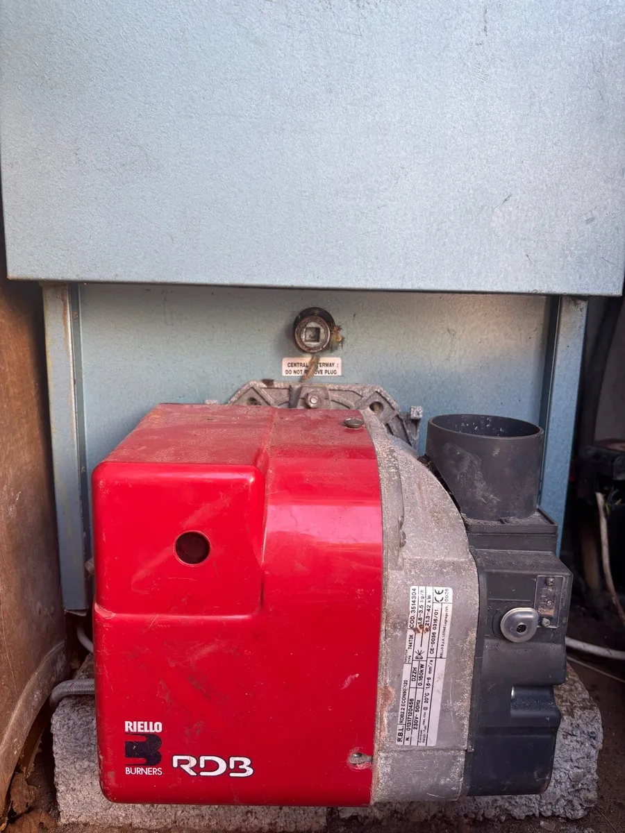 Oil boiler - Image 1