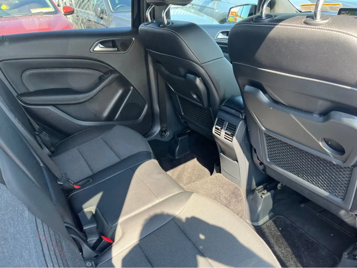 Mercedes-Benz B-Class B180 Automatic Finance Avai - Image 3