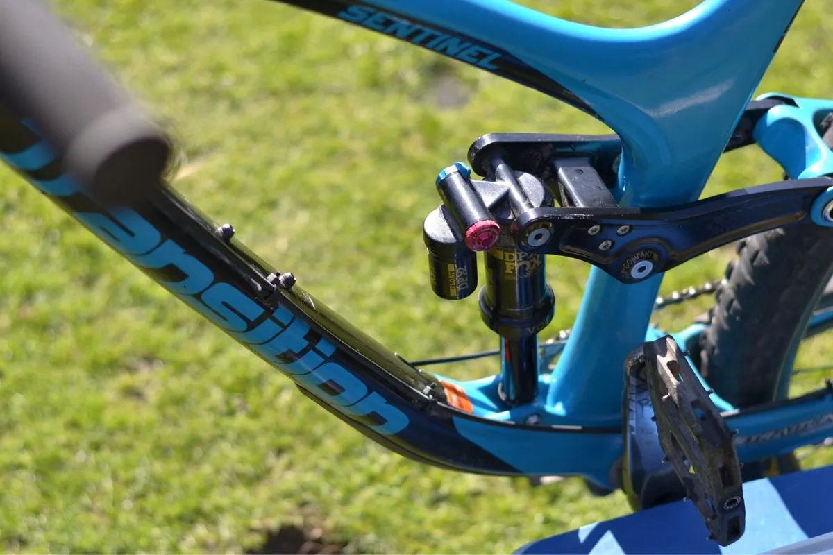 Transition sentinel carbon full suspension mtb - Image 2