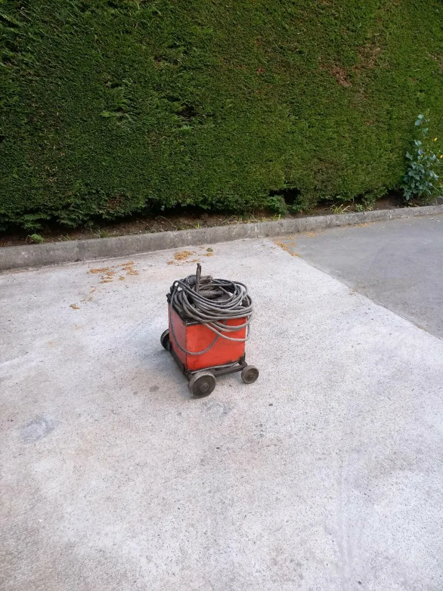 Oil cooled welder - Image 2