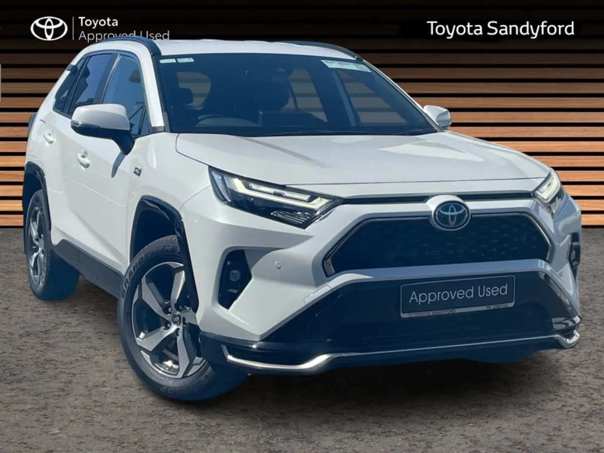 Toyota Rav4 Plug-in Hybrid SOL // 4WD // Full Lea - Image 1