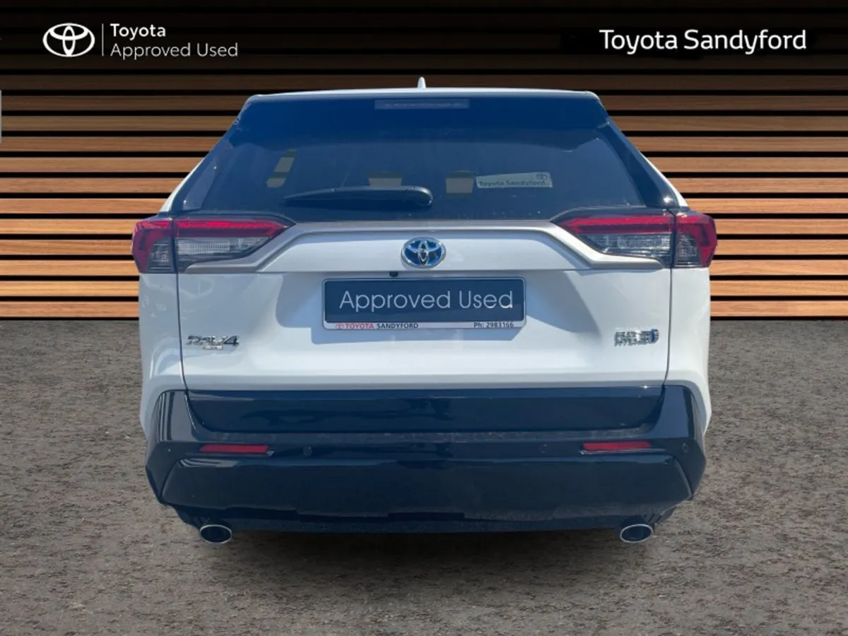 Toyota Rav4 Plug-in Hybrid SOL // 4WD // Full Lea - Image 4
