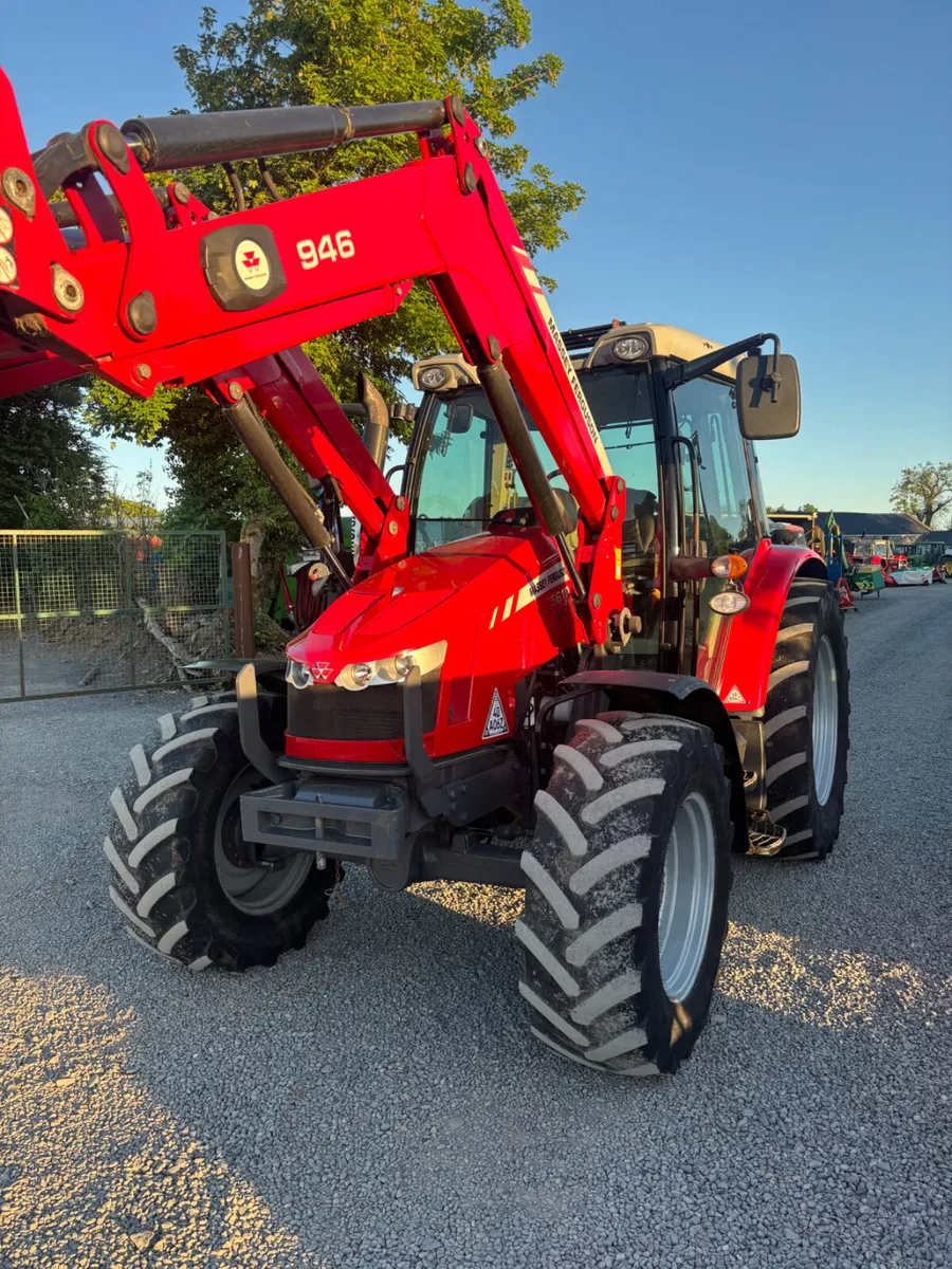 Massey Ferguson 5610 tractor - Image 4