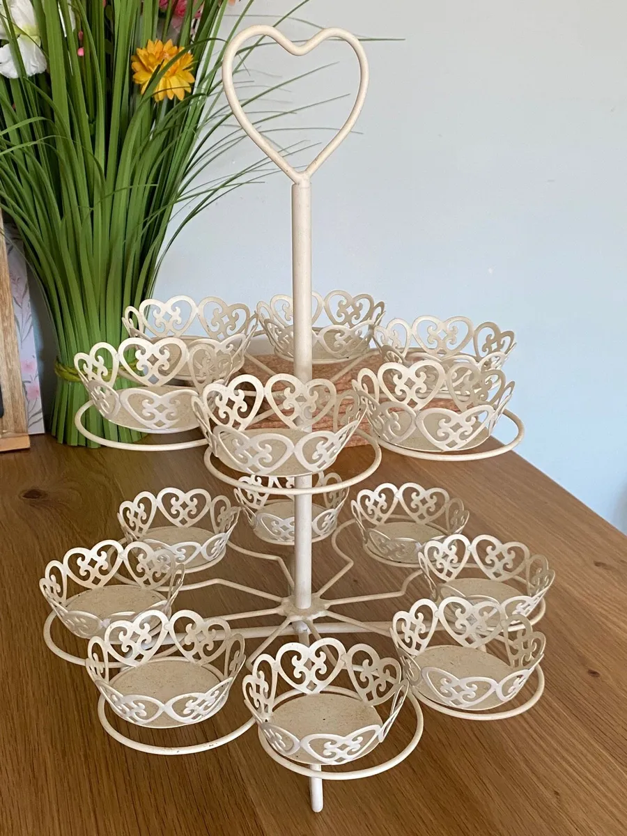 Metal cup cake stand - Image 2