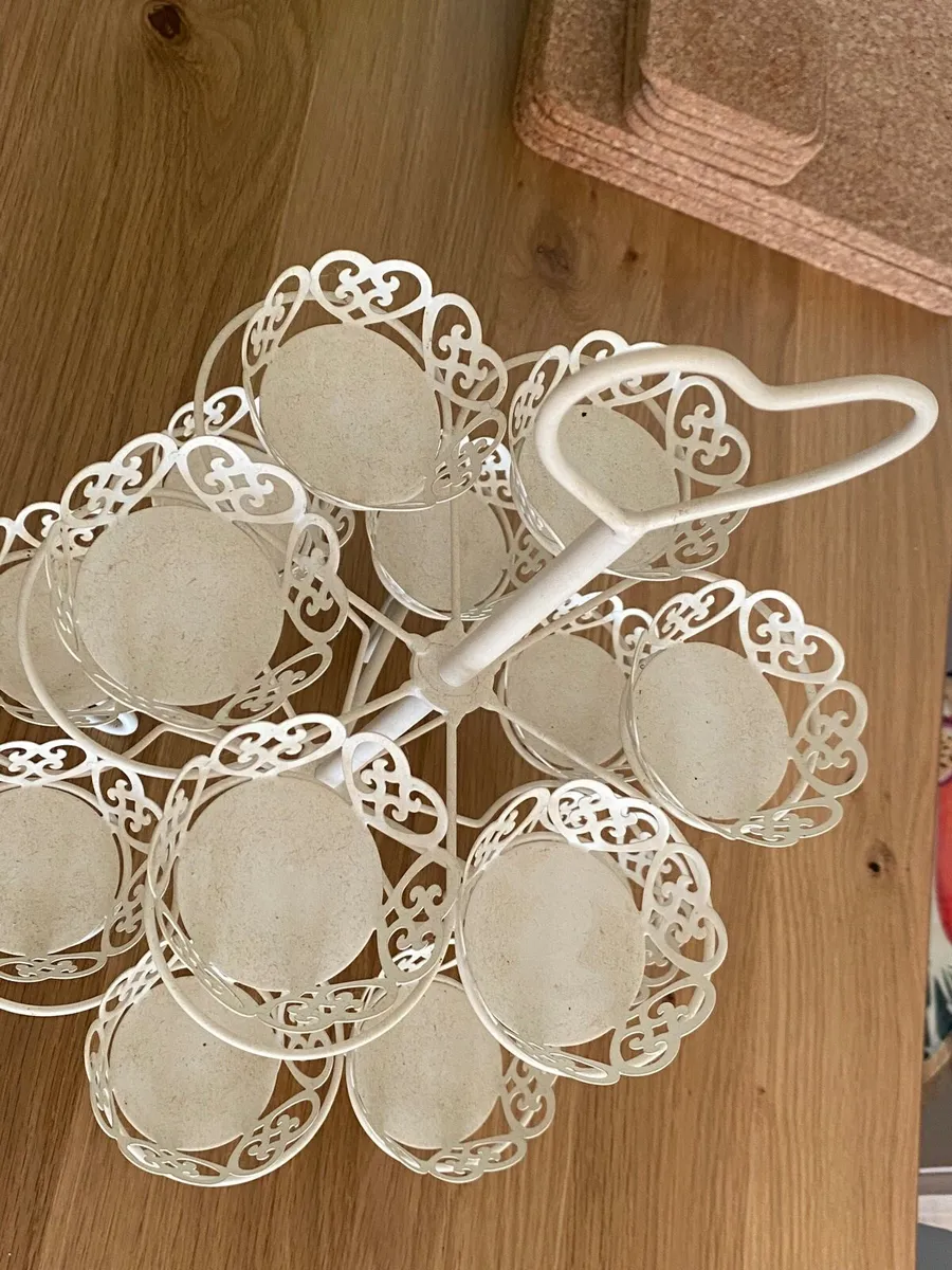 Metal cup cake stand - Image 3