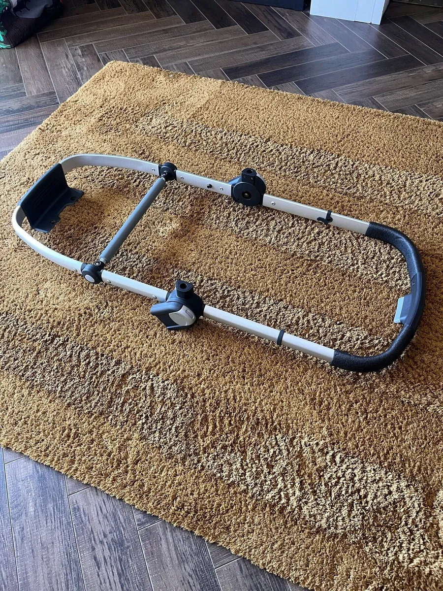 Uppa Baby Vista V2 Seat Frame Silver - Brand New
