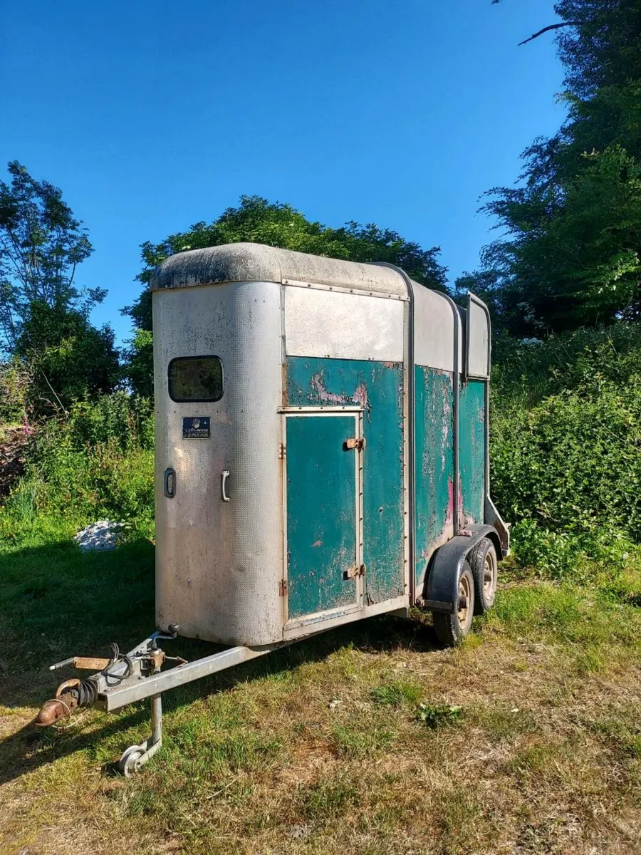 Horsebox - Image 1