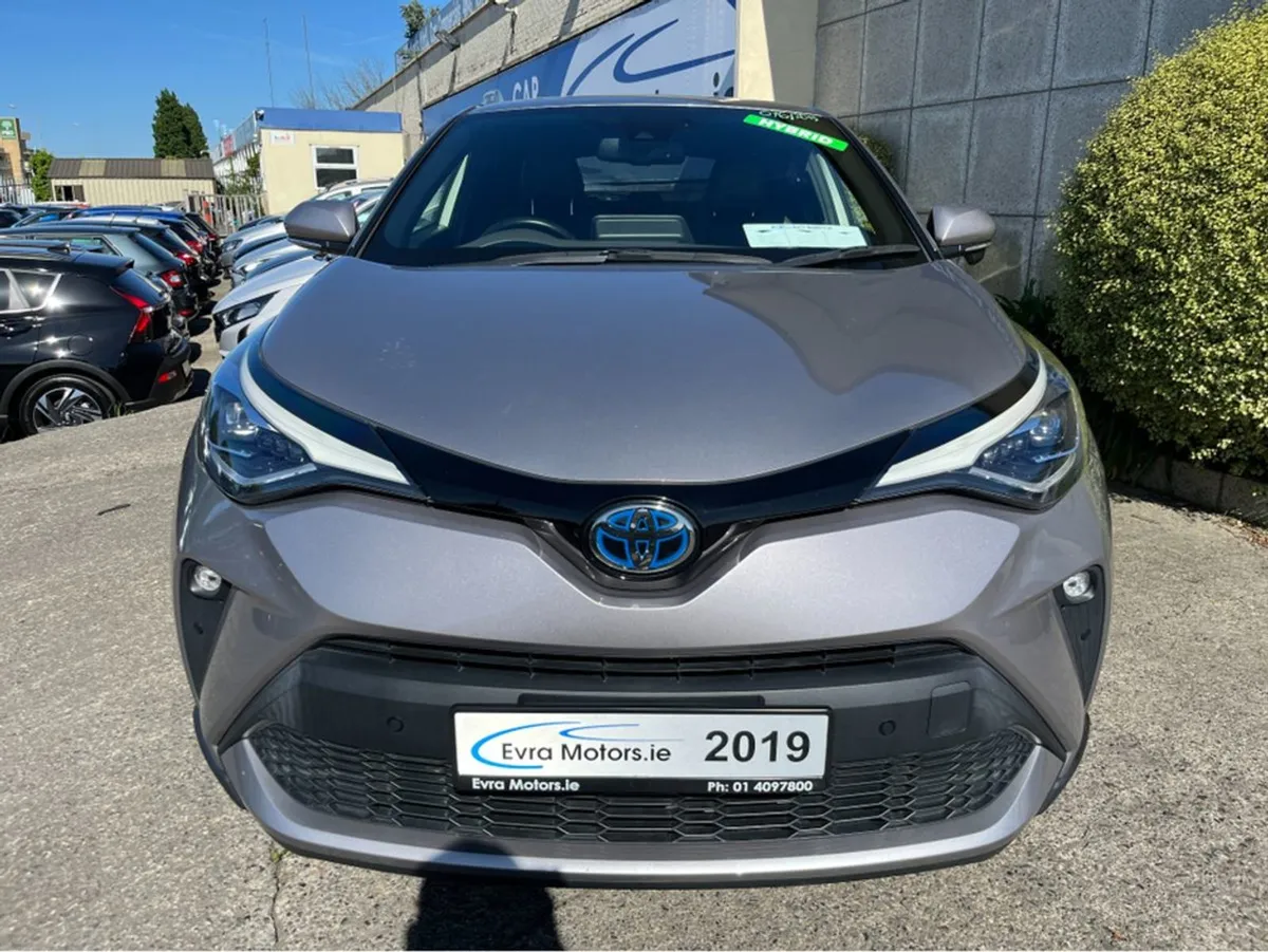 Toyota C-HR SOL Hybrid Automatic 1.8 Petrol //hig - Image 2