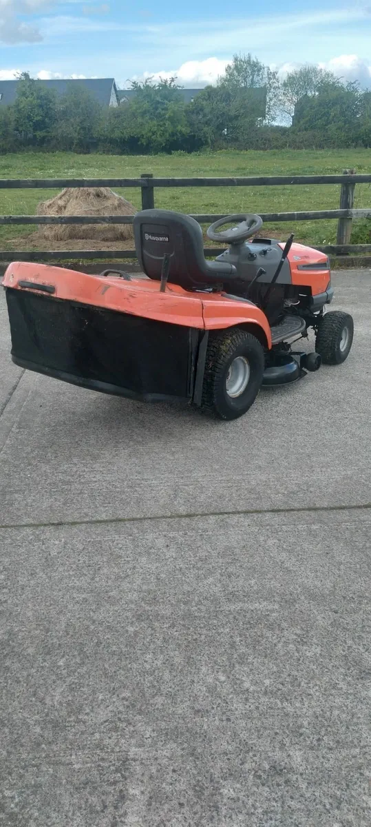 Husqvarna ride on mower running well - Image 2