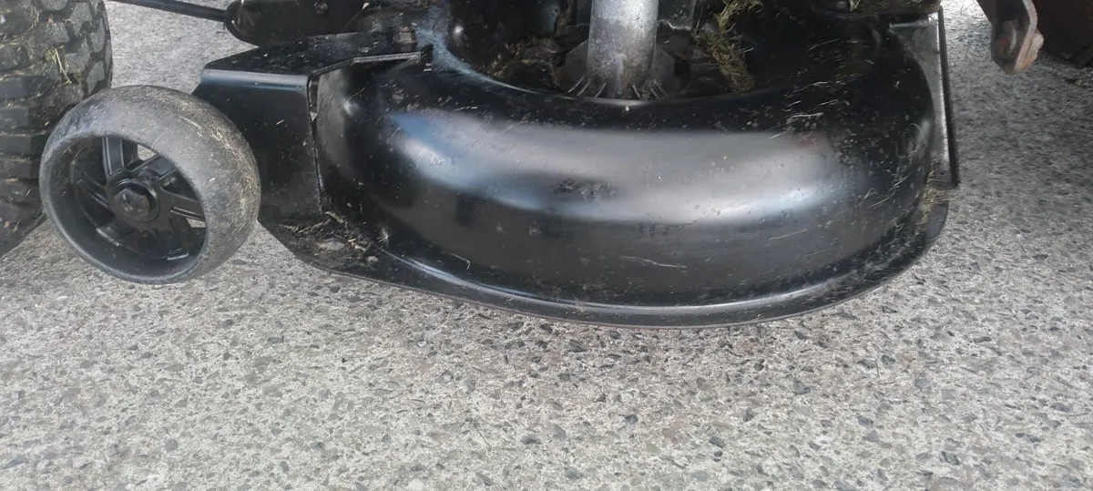 Husqvarna ride on mower running well - Image 4