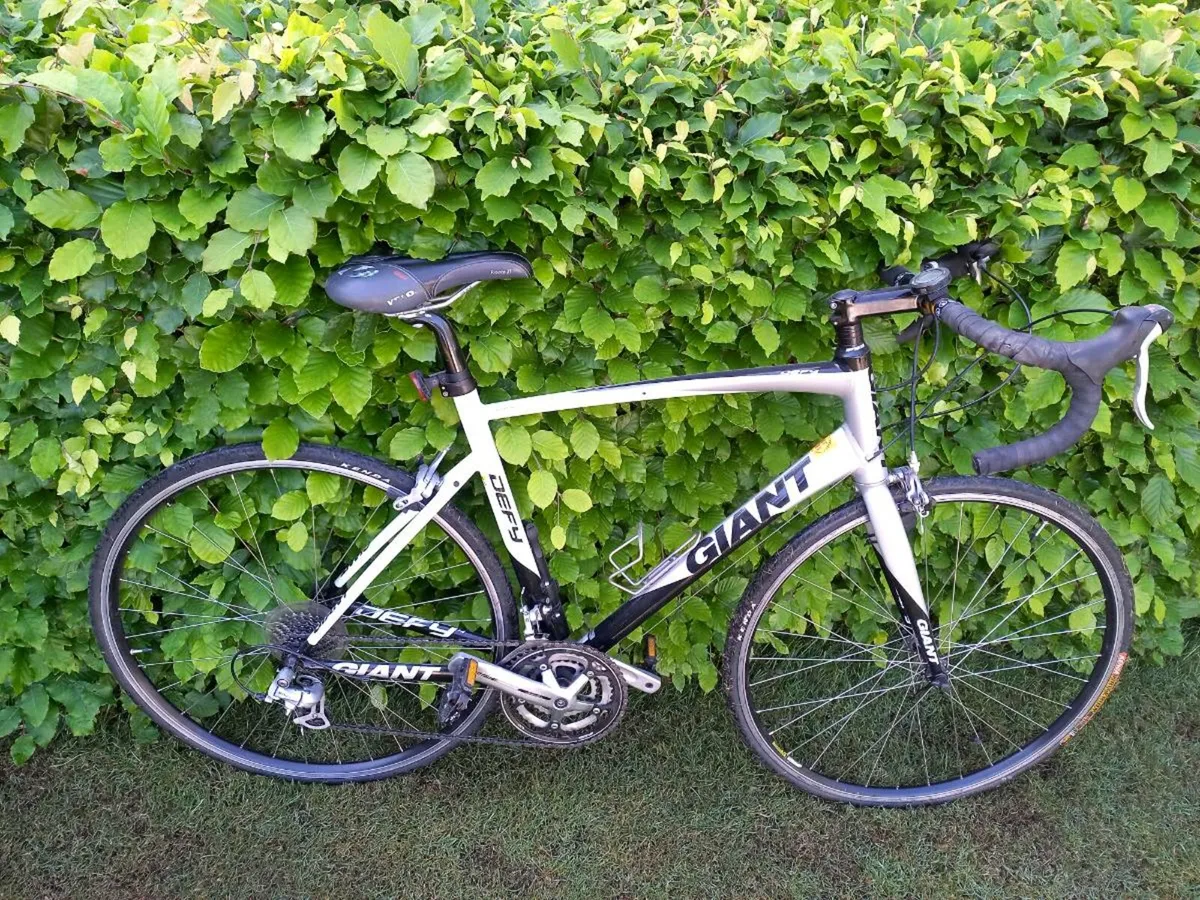 Giant Defy 4 racer - Image 2