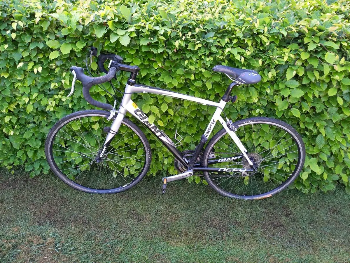Giant Defy 4 racer - Image 3