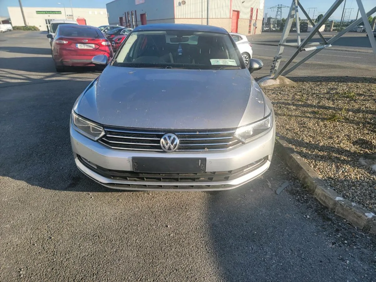 151 Volkswagen passat - Image 1