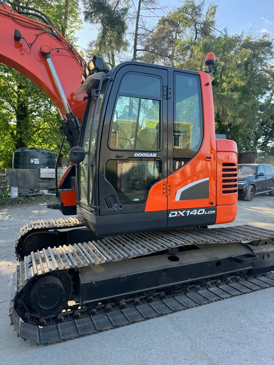 2017 Doosan DX140 - Image 4