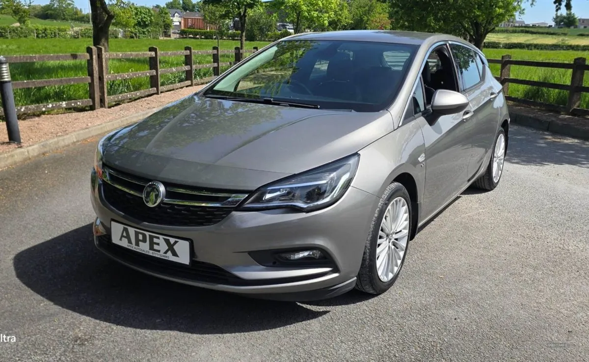 Vauxhall Astra Diesel Hatchback - Image 2