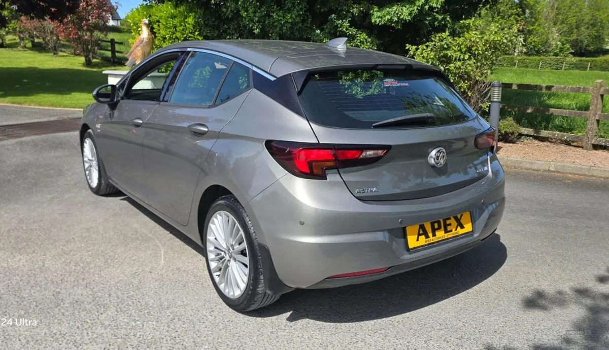 Vauxhall Astra Diesel Hatchback - Image 3