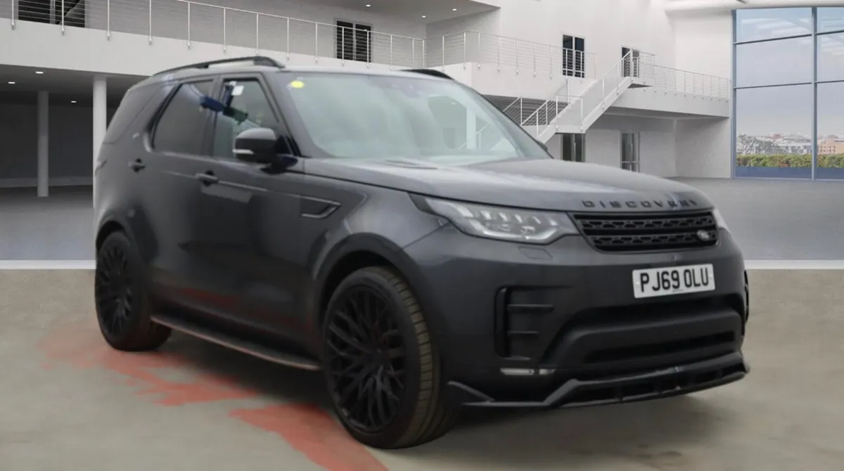 2019 Landrover Discovery Black HSE 3.0D commercial - Image 1