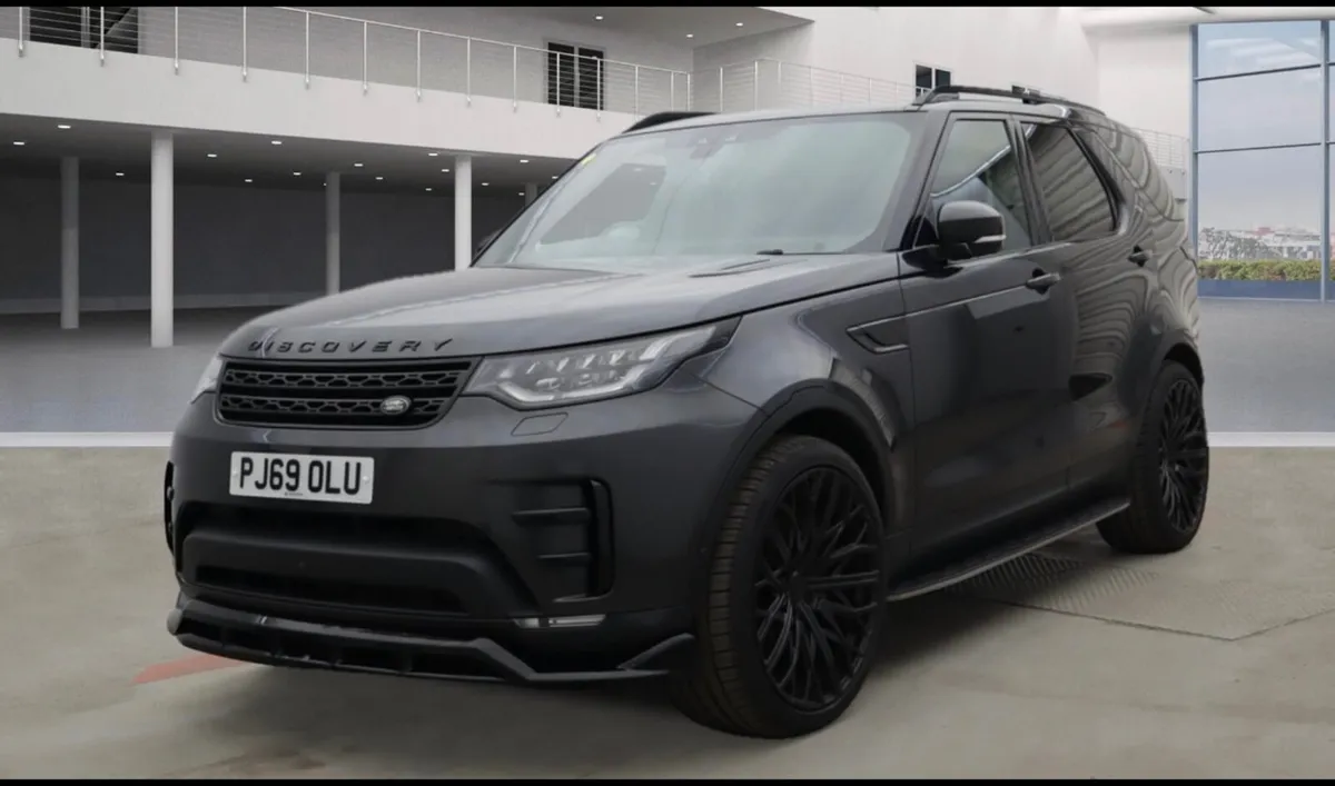 2019 Landrover Discovery Black HSE 3.0D commercial - Image 2