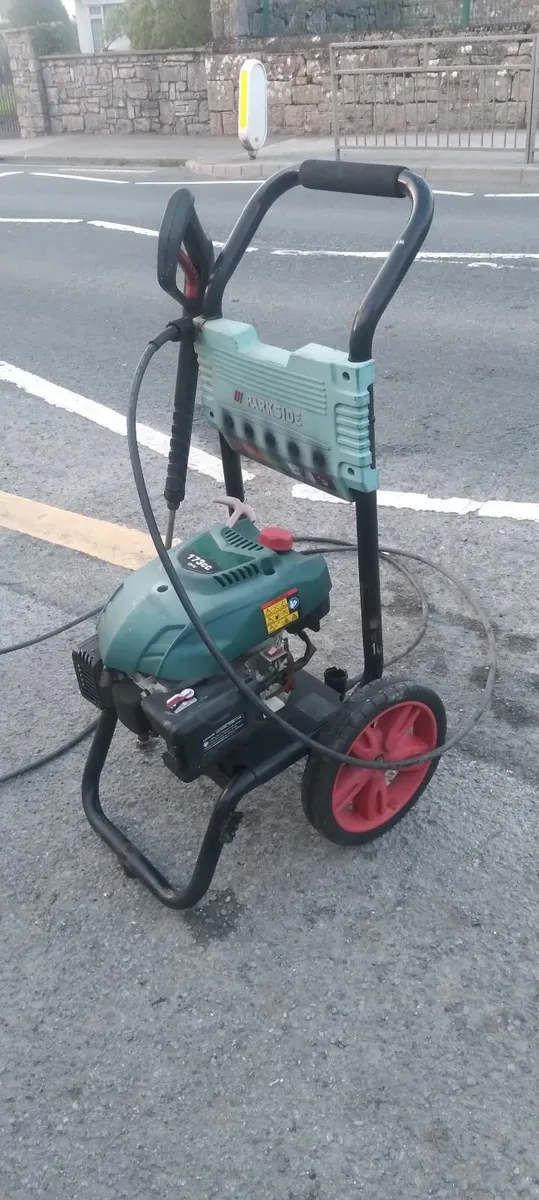 Power washer petrol running very well - Image 1