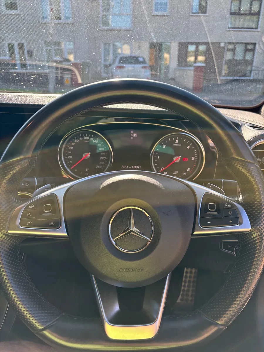 Mercedes-Benz E-Class 2018 - Image 3