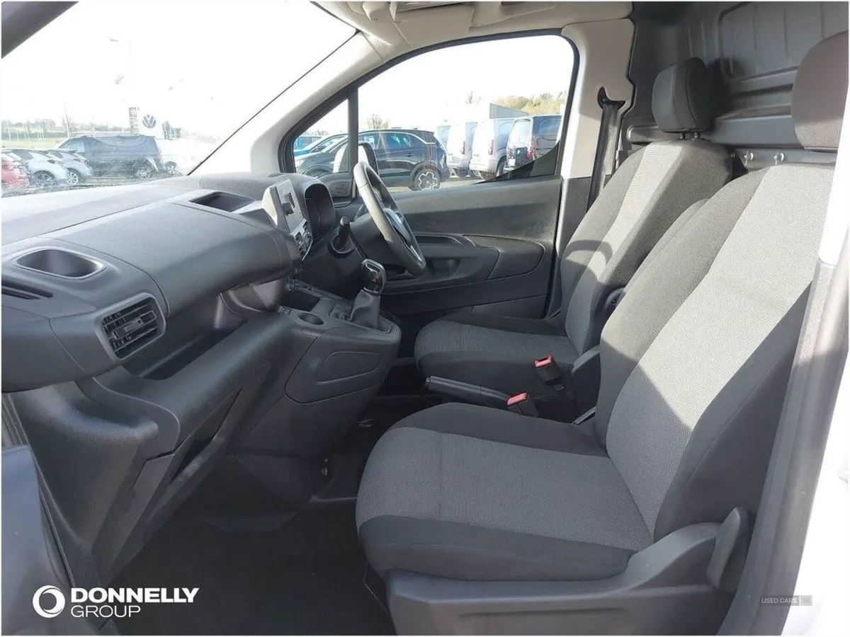 Vauxhall Combo Cargo 2300 1.5 Turbo D 100ps H1 Sp - Image 4
