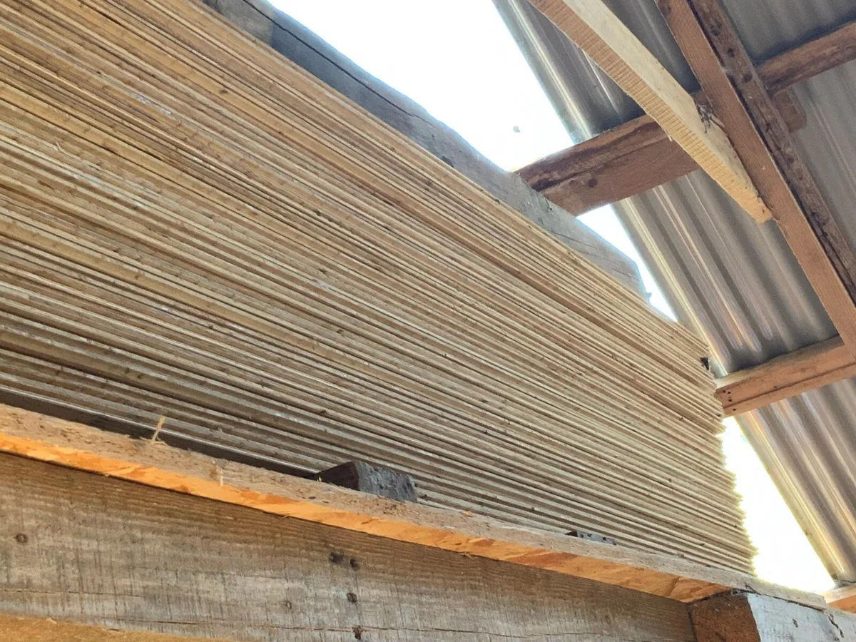 Oak engineered flooring - Image 3