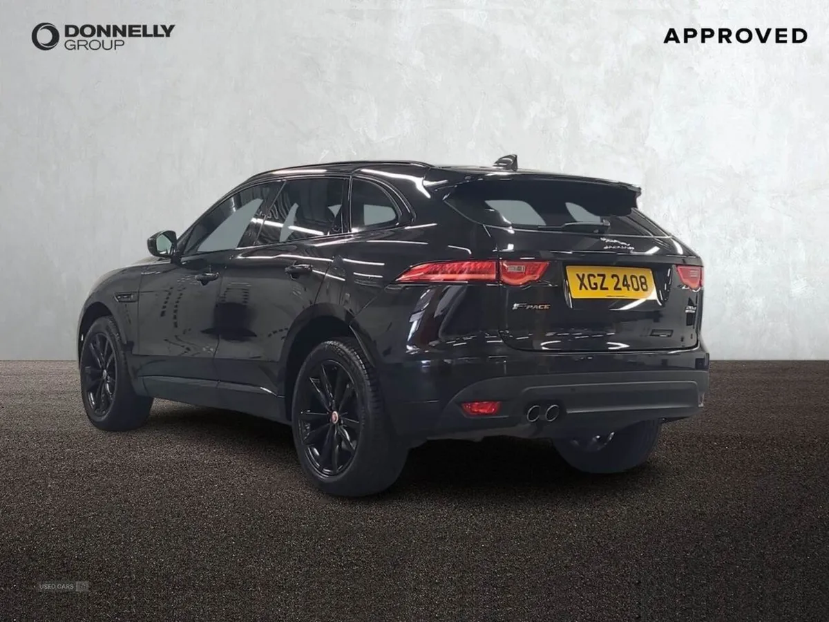 Jaguar F- PACE 2.0d  180  Chequered Flag 5dr Auto - Image 2