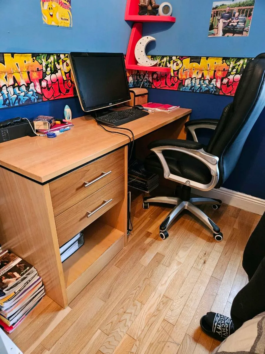 Office desk high quality (not ikea) - Image 1