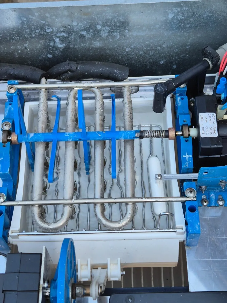 Ice machine - Image 2