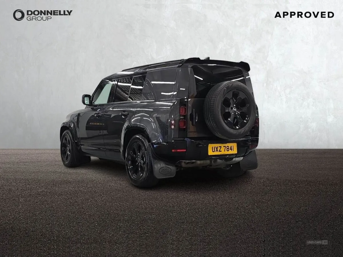 Land Rover Defender 3.0 D300 Hard Top X-dynamic H - Image 2