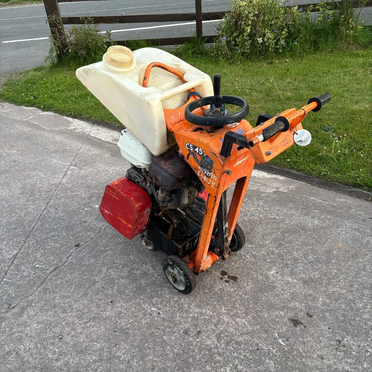 Clipper Norton Road Saw - Image 4