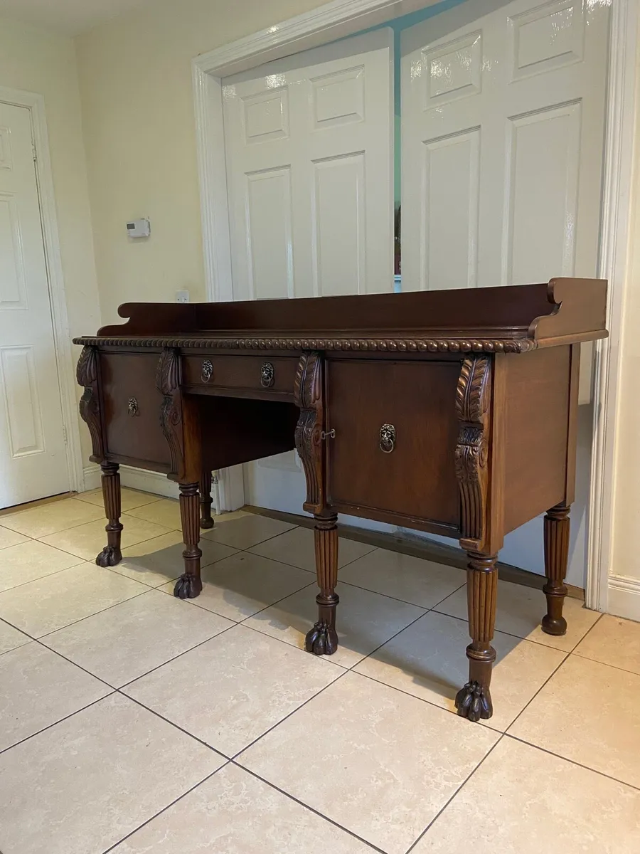 Georgian Irish hunt sideboard - Image 1