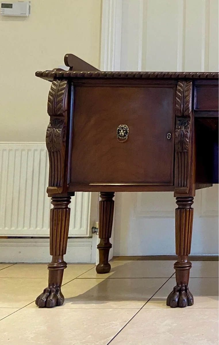 Georgian Irish hunt sideboard - Image 2