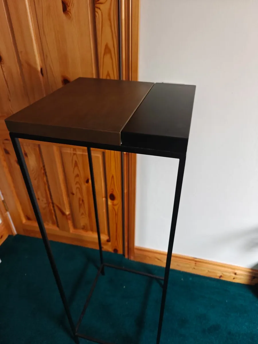 Tall table - Image 1