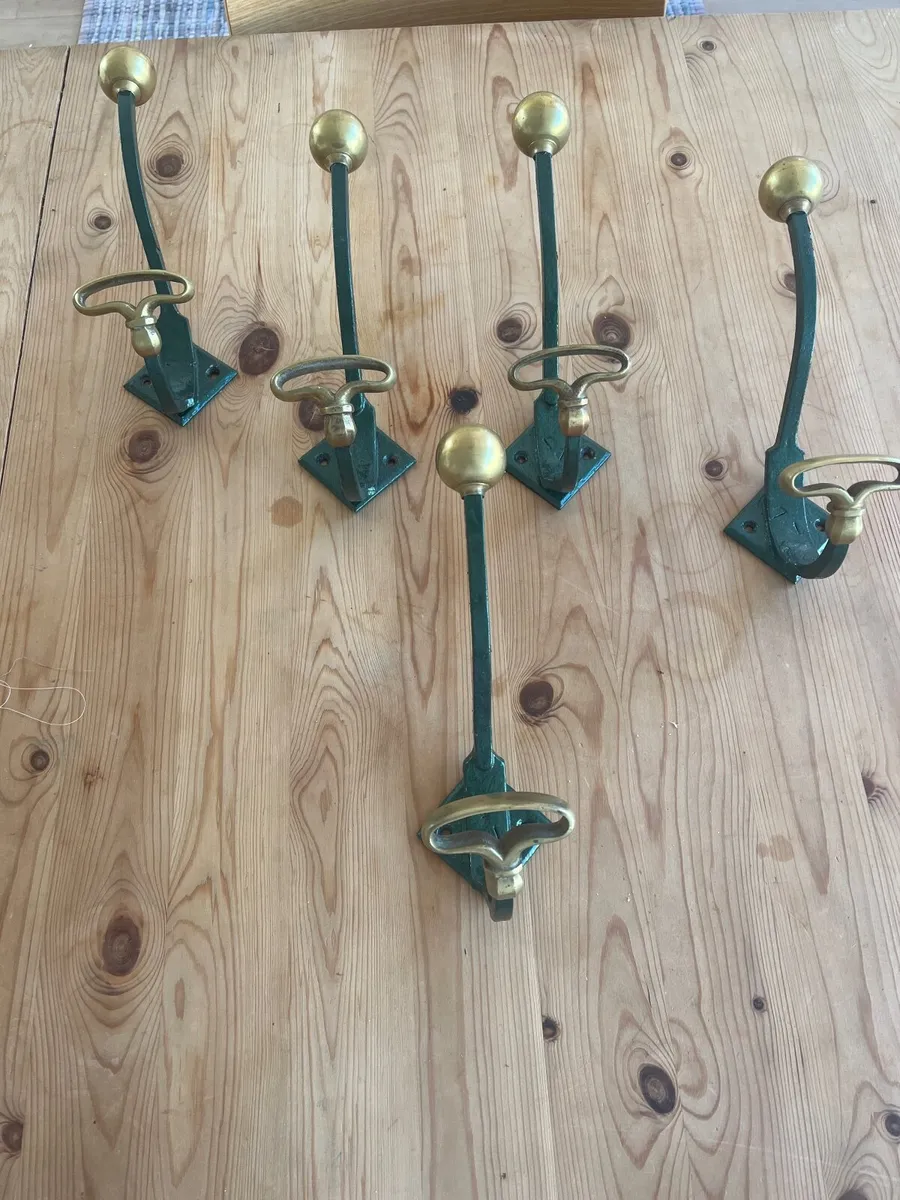 Hooks - Image 1