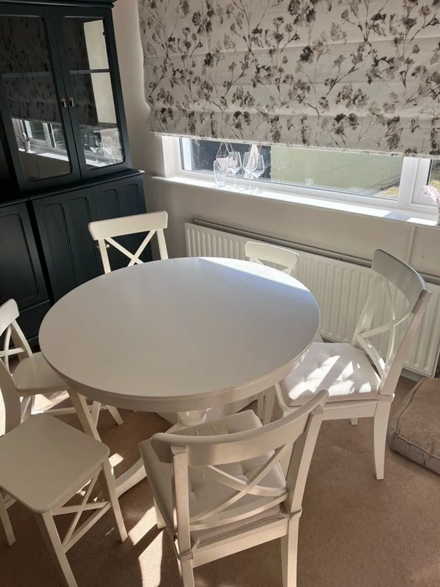 IKEA extendable kitchen table & chairs - Image 1