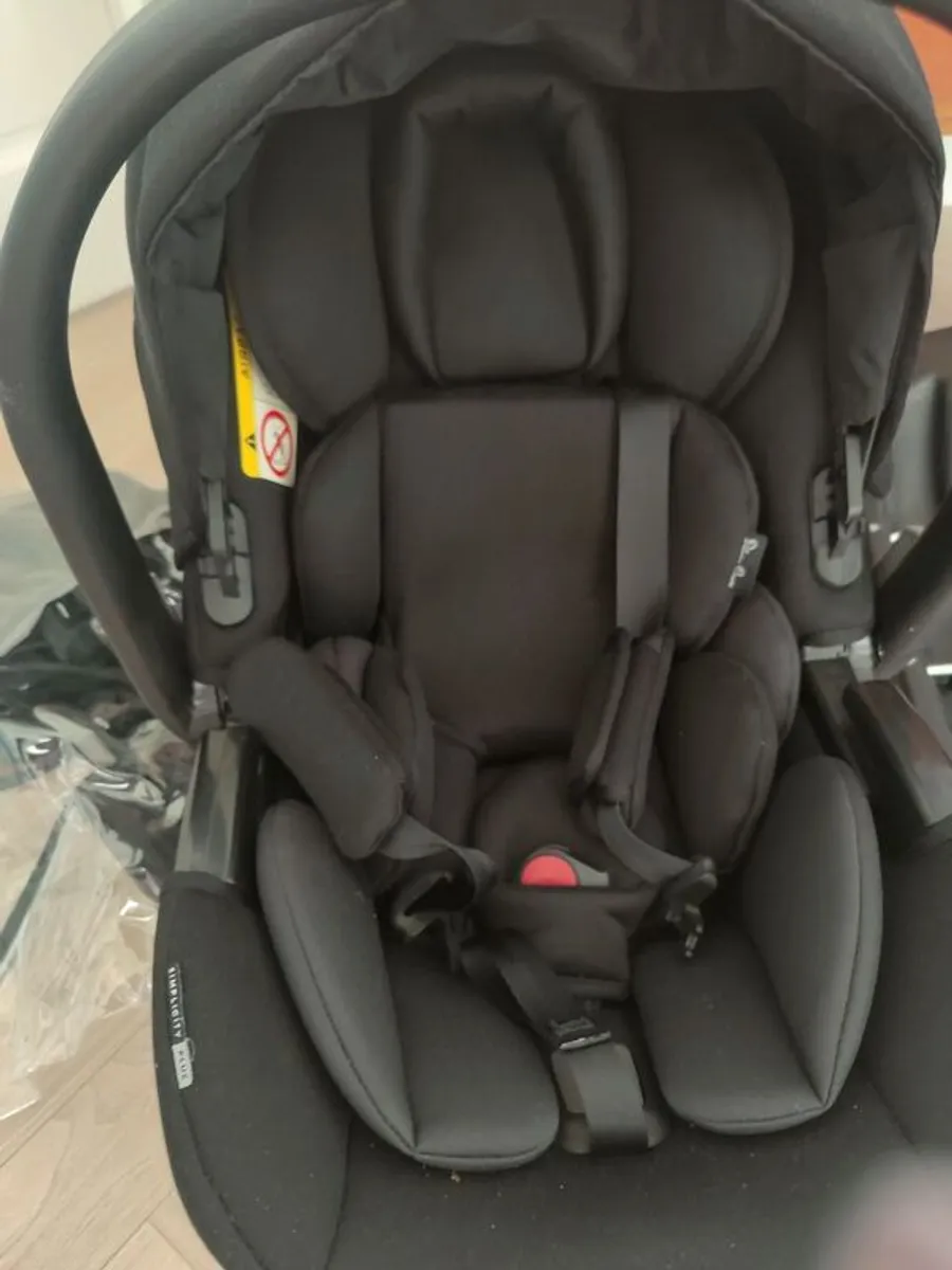 Silver Cross Baby Carrier, adapters, rain cover and base for car seat - Image 3