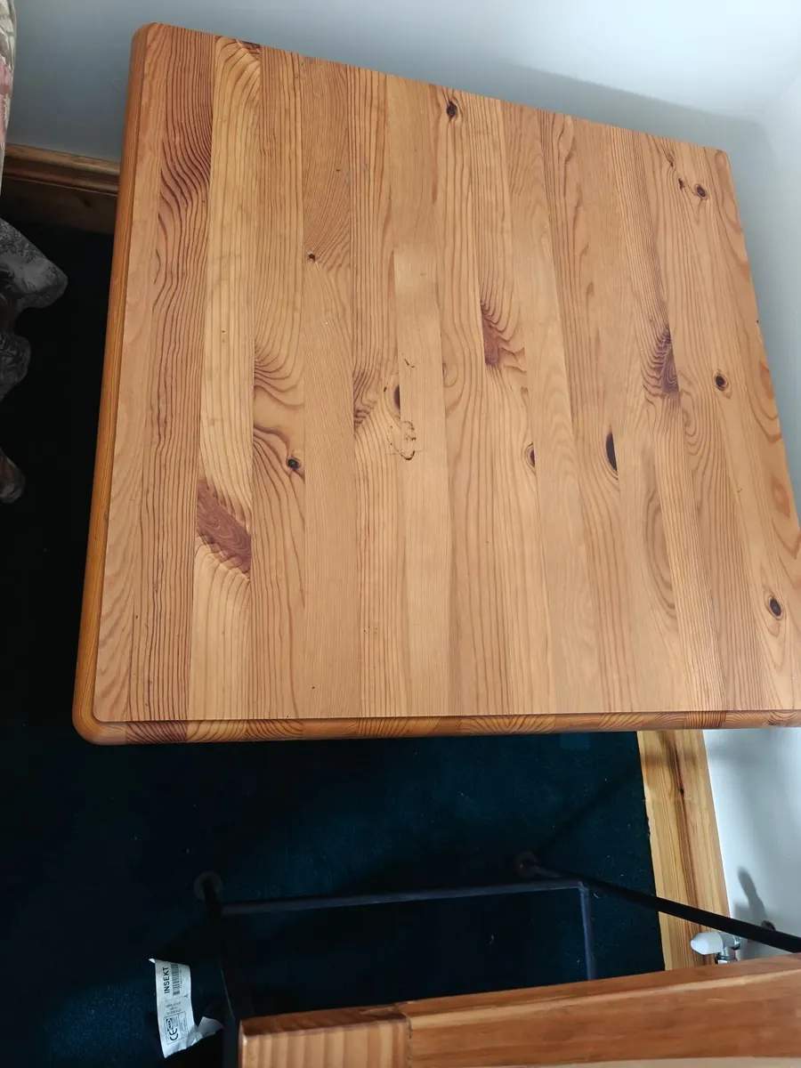 Pine occasional table - Image 1