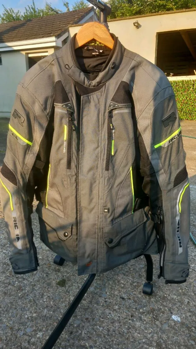 Motorcycle gear - Image 4