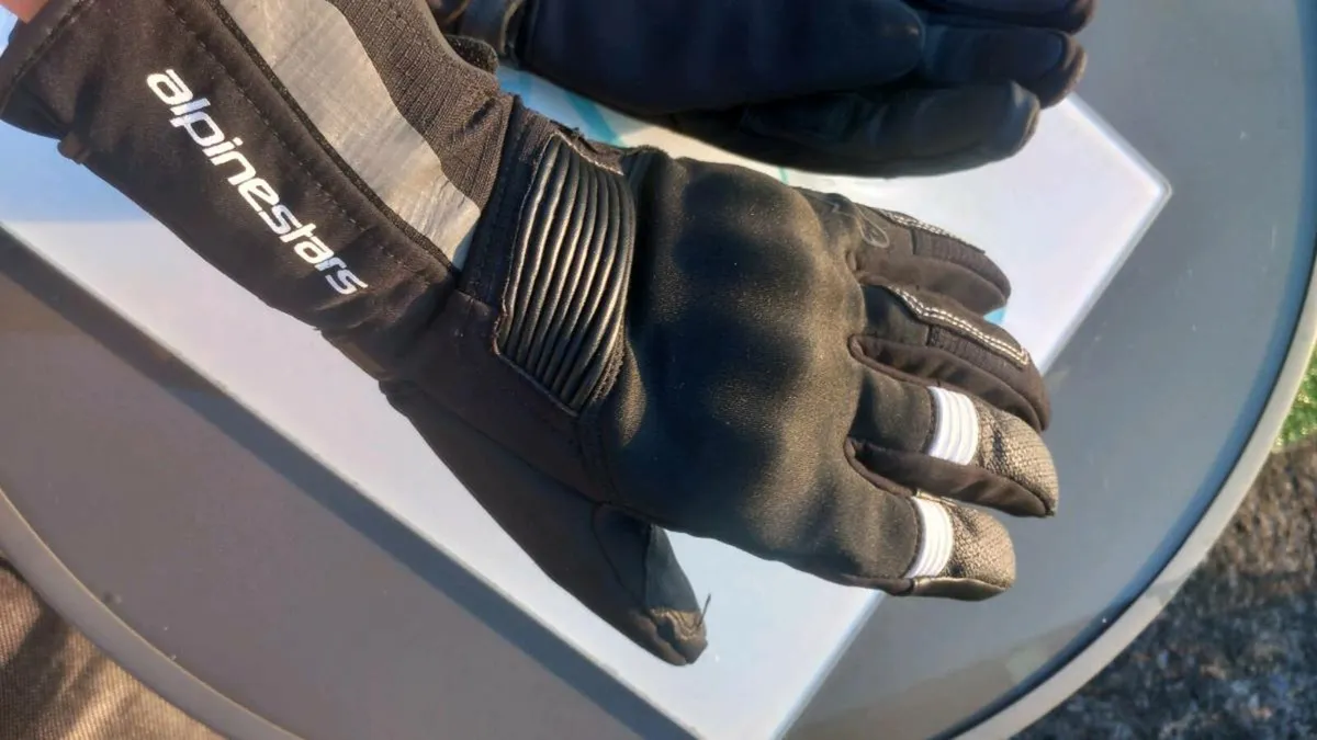 Motorcycle gear - Image 4