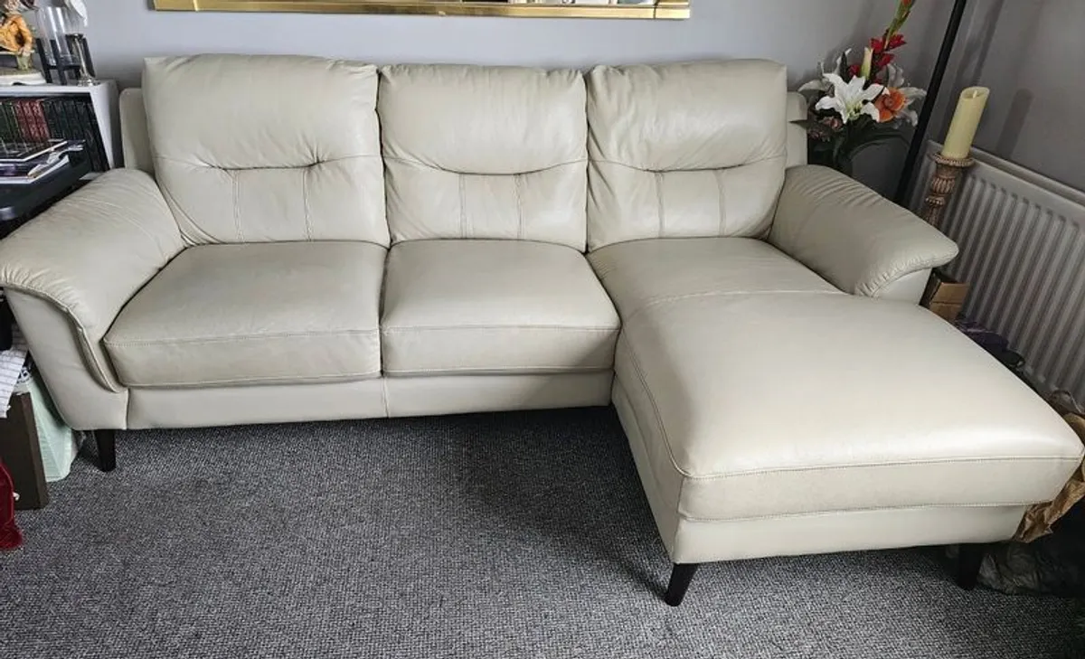 Leather corner sofa - Image 1