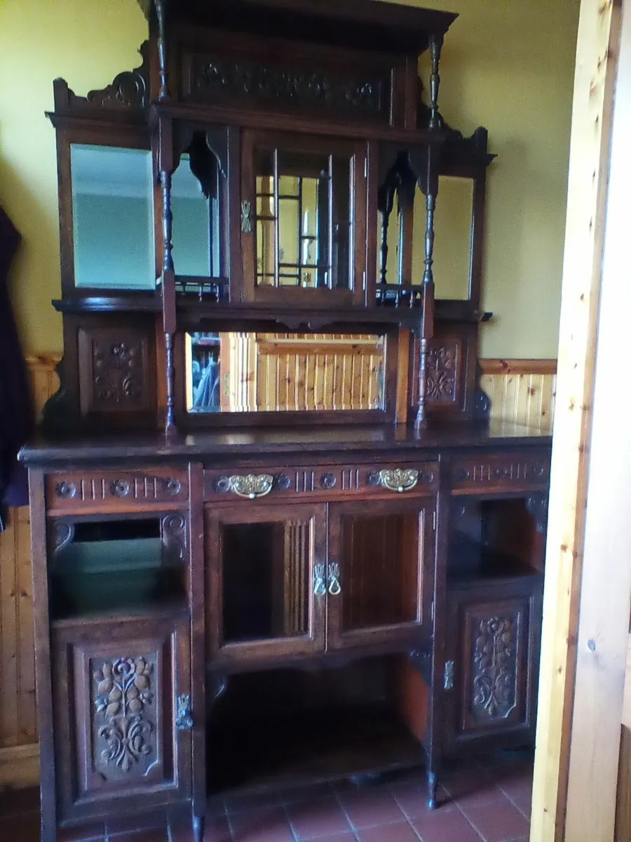 Hall dresser - Image 1