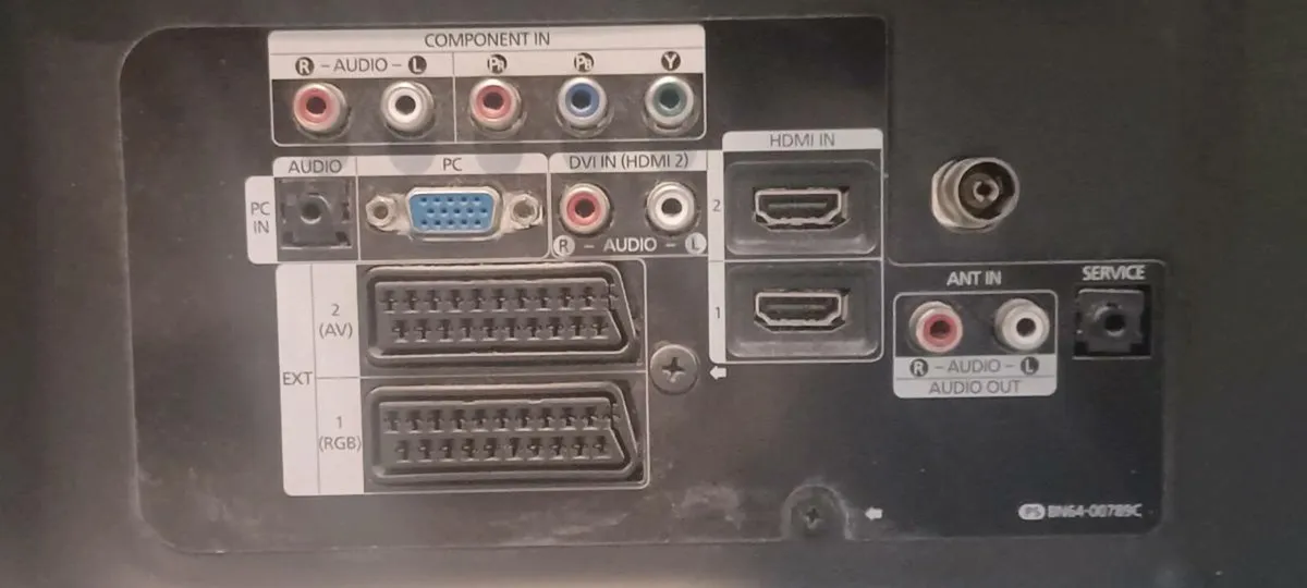 42" Samsung tv - Image 4