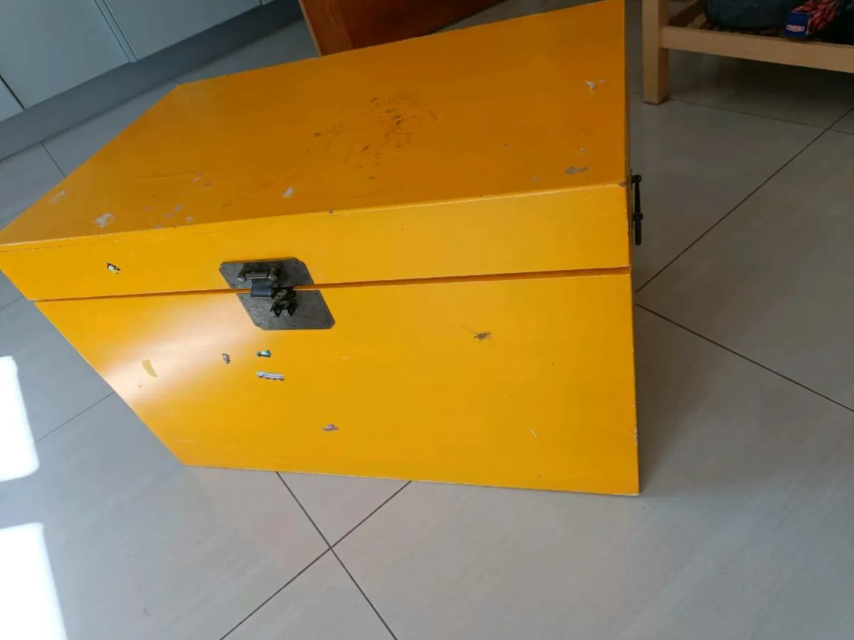 Storage chest - Image 1