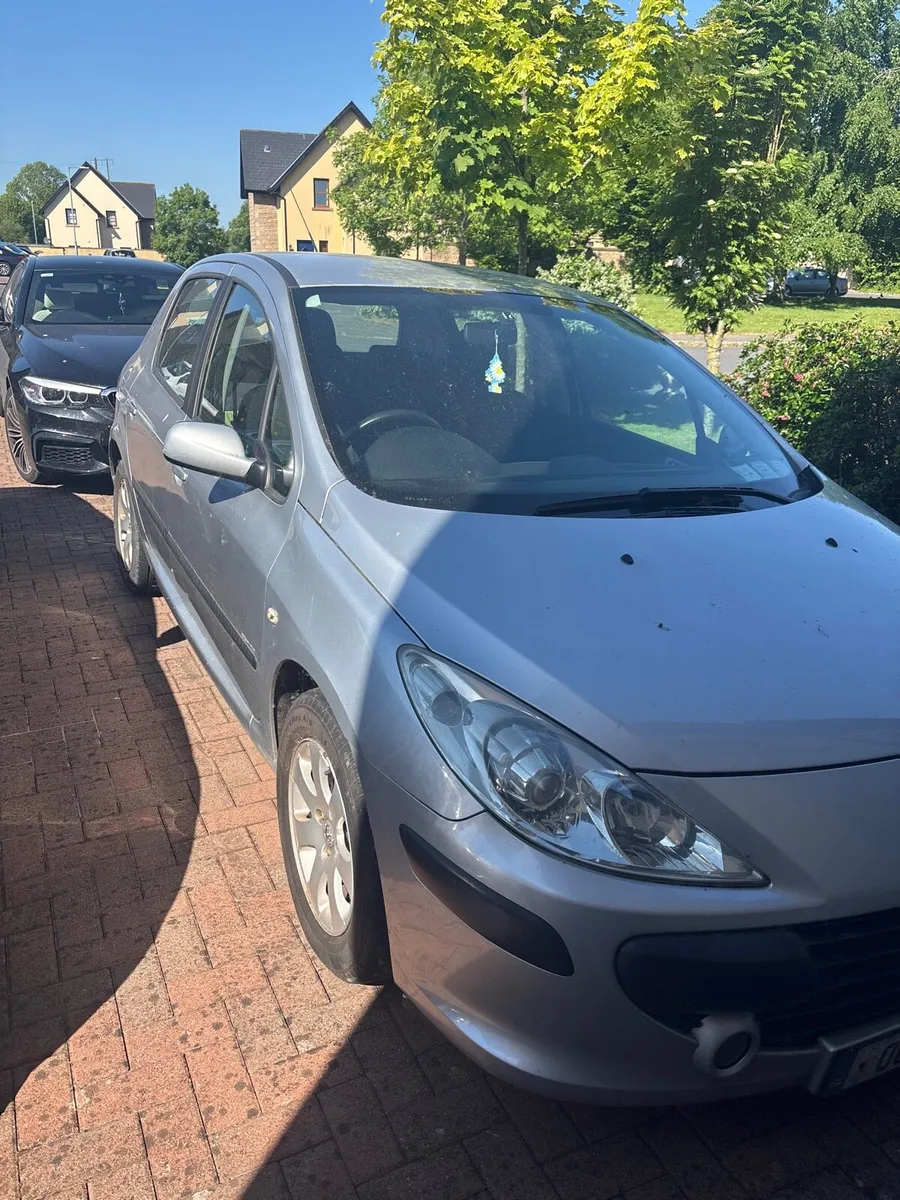 Car - Image 1