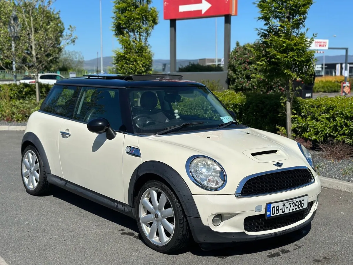 08 Automatic Mini Cooper S Model nctd low mile - Image 2