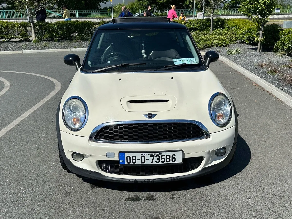 08 Automatic Mini Cooper S Model nctd low mile - Image 3